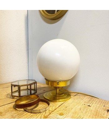 Lampe à poser globe opaque en ligne