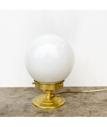 Lampe à poser globe opaque en ligne